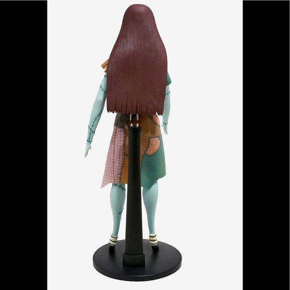 The Nightmare Before Christmas Sally 14 Inch Coffin Doll Hot Topic Exclusive - Picture 9 of 11
